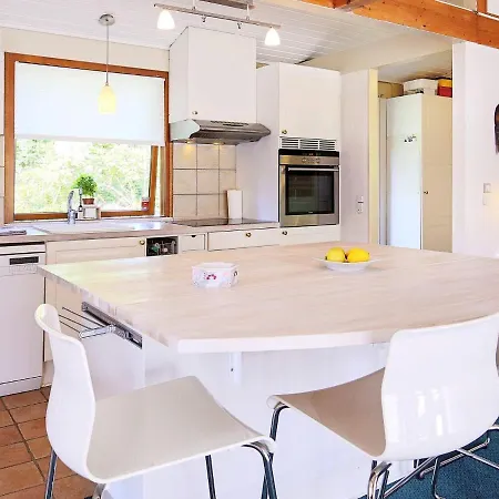 6 Person Holiday In Prázdninový dům Gilleleje