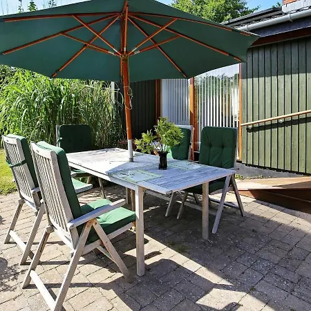 6 Person Holiday In Prázdninový dům